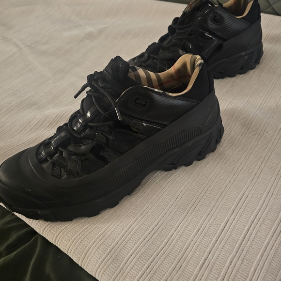 Burberry Black Men's Sneakers